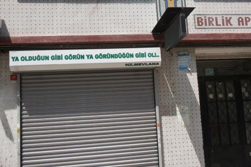 Ya Olduğun Gibi Görün Ya Göründüğün gibi Ol(Fatih, 2022)
