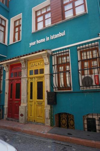 Your home in İstanbul (Balat, 2022)