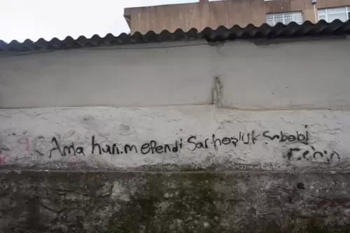 Ama Hanımefendi Sarhoşluk Sebebi içenin (Beyoğlu, 2022)