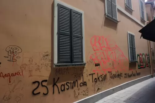 25 Kasım’da Taksim Tünel’deyiz. (Beyoğlu, 2022)
