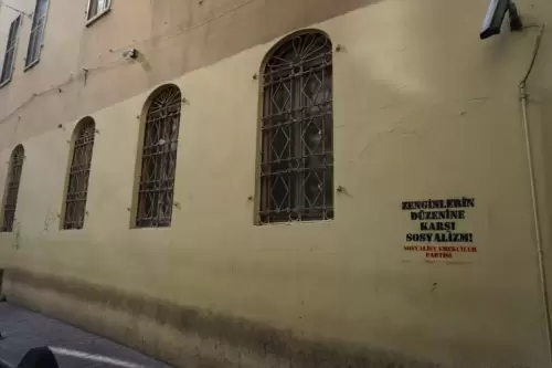 Zenginlerin Düzenine Karşı Sosyalizm (Beyoğlu, 2022)