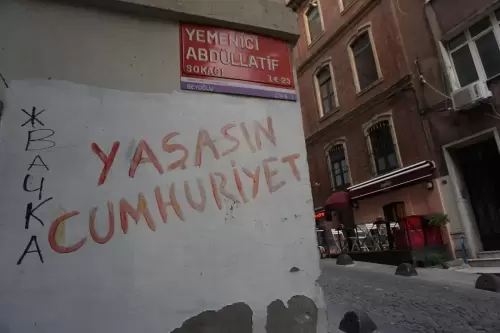 Yaşasın Cumhuriyet! (Beyoğlu,2022)