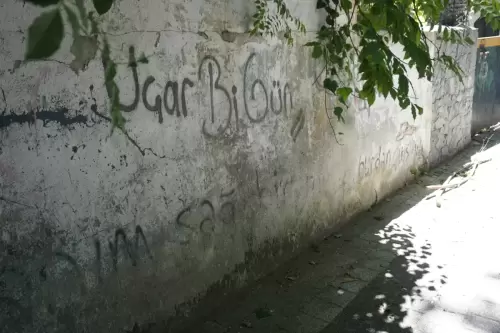 Uçar Bi Gün