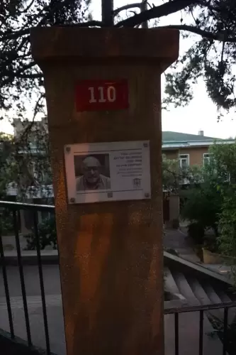 Yazar ÇevirmenZeyyat Selimoğlu