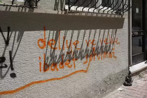 Deliye ve veliye ibadet sorulmaz (Kadıköy, 2022)