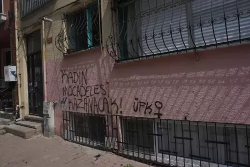 Kadın Mücadelesi Kazanacak! (Kadıköy, 2022)