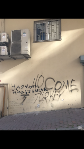 Hayallerin İçinde Bir Gerçek. No Come Turkey (Bahçelievler, 2025)