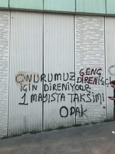 Onurumuz İçin Direniyoruz. 1 Mayısta Taksim. Genç Direnişçi (Saraçhane, 2025)